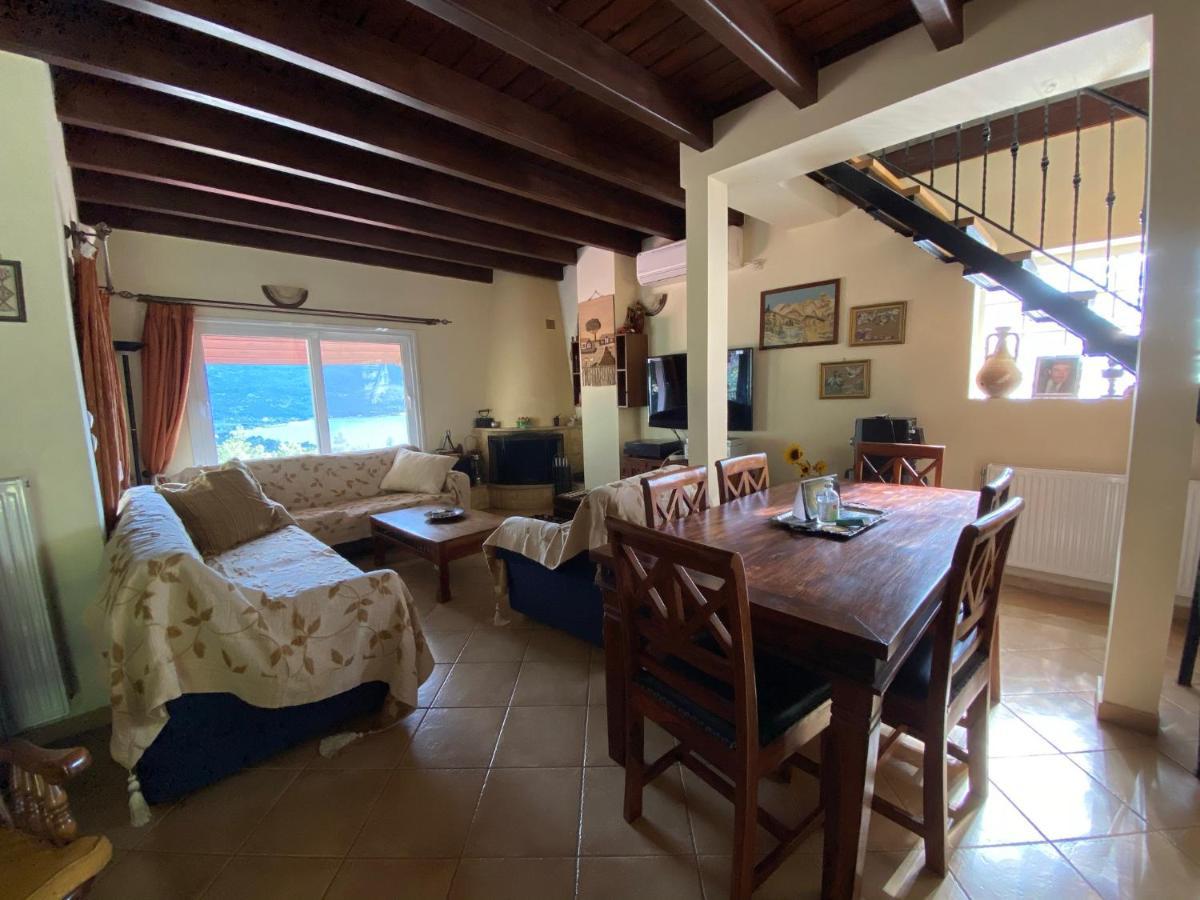 Manos' Traditional Maisonette Αιγόσθενα Εξωτερικό φωτογραφία